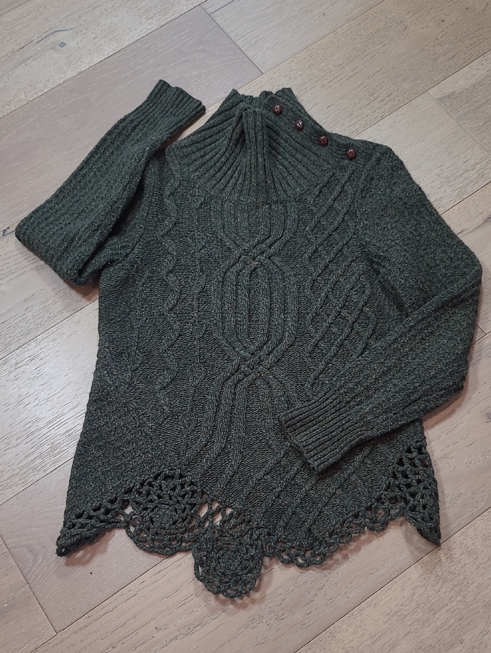 EUC Moth Sweater Women's sz L Olive Green Fisherman Style High Neck Knit Sweater